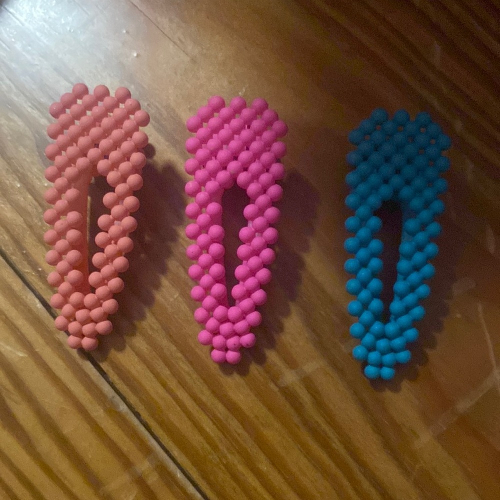 Hair clips